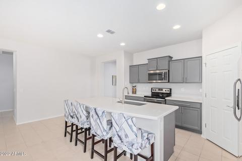 17543 W Hedgehog Pl, Surprise, AZ 85387 photo 4