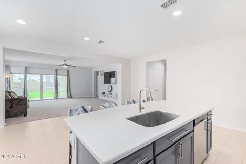 17543 W Hedgehog Pl, Surprise, AZ 85387 photo 5