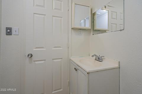 27 E Hampton Ave, Mesa, AZ 85210 photo 24