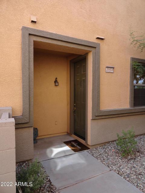 2954 E Dunbar Dr, Phoenix, AZ 85042 photo 2