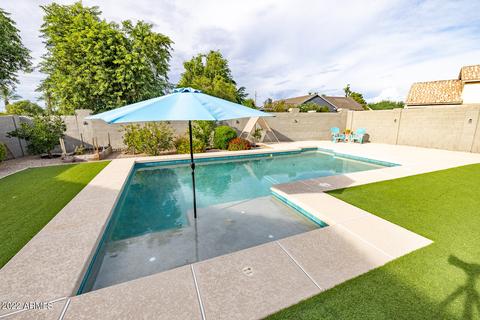 632 W Comstock Dr, Gilbert, AZ 85233 photo 4