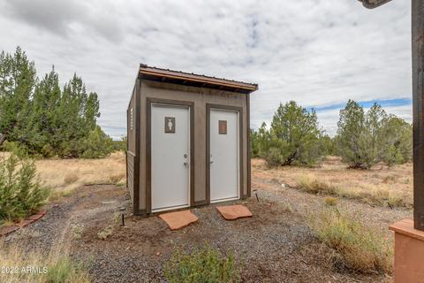 1550 W Java Dr, Ash Fork, AZ 86320 photo 24