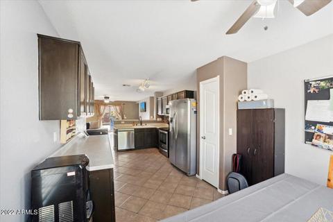 3206 S 79th Dr, Phoenix, AZ 85043 photo 4