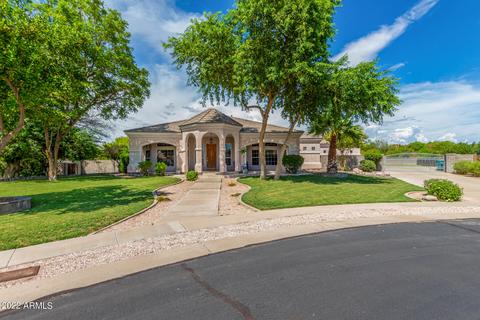 3740 E Northridge Cir, Mesa, AZ 85215 photo 2