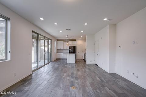 3720 E Valencia Dr, Phoenix, AZ 85042 photo 12