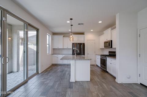 3720 E Valencia Dr, Phoenix, AZ 85042 photo 4