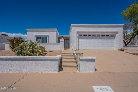 1310 E Winged Foot Rd, Phoenix, AZ 85022