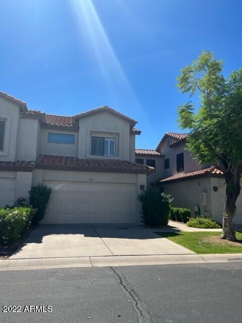 703 S Saint Martin Dr, Gilbert, AZ 85233 photo 2
