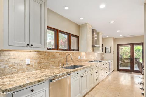 135 E Lamar Rd, Phoenix, AZ 85012 photo 9