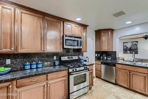 4021 E Pinchot Ave, Phoenix, AZ 85018 photo 9