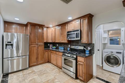4021 E Pinchot Ave, Phoenix, AZ 85018 photo 10