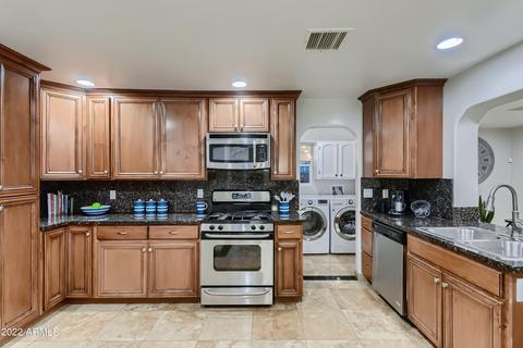 4021 E Pinchot Ave, Phoenix, AZ 85018 photo 11
