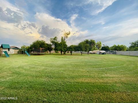 639 E Harwell Rd, Gilbert, AZ 85234 photo 2