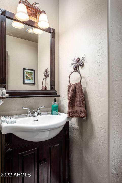 2866 Four Point Cir, Overgaard, AZ 85933 photo 12