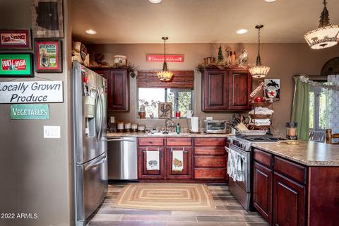 2866 Four Point Cir, Overgaard, AZ 85933 photo 8