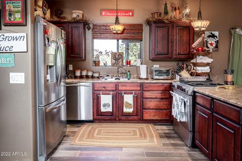 2866 Four Point Cir, Overgaard, AZ 85933 photo 7