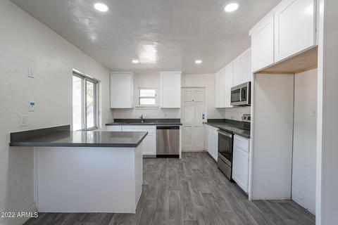 1045 E Weldon Ave, Phoenix, AZ 85014 photo 4