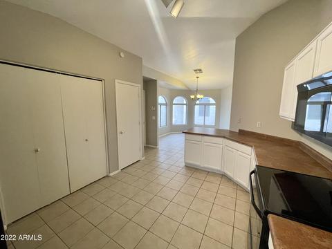 3207 E Kerry Ln, Phoenix, AZ 85050 photo 8