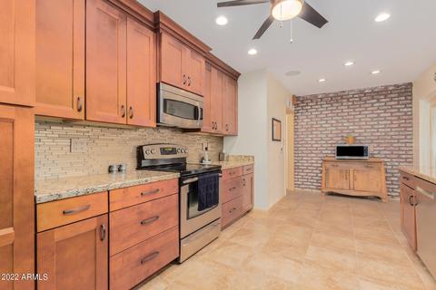 7030 N 2nd Dr, Phoenix, AZ 85021 photo 2