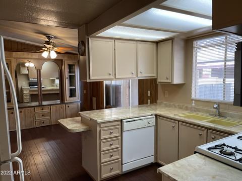 2905 E Oraibi Dr, Phoenix, AZ 85050 photo 11