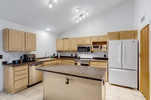 1201 E Wickieup Ln, Phoenix, AZ 85024 photo 9