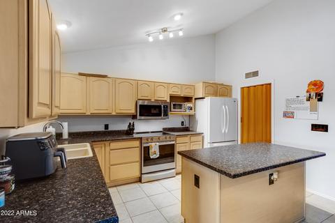 1201 E Wickieup Ln, Phoenix, AZ 85024 photo 10