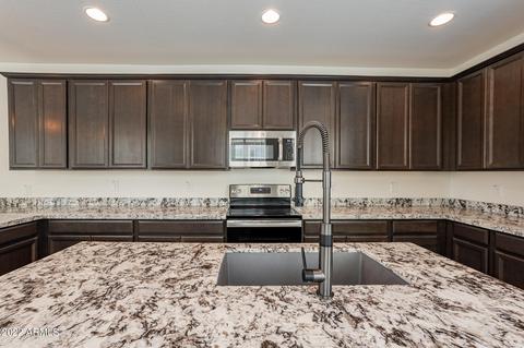 2748 S Harmony Ave, Gilbert, AZ 85295 photo 8