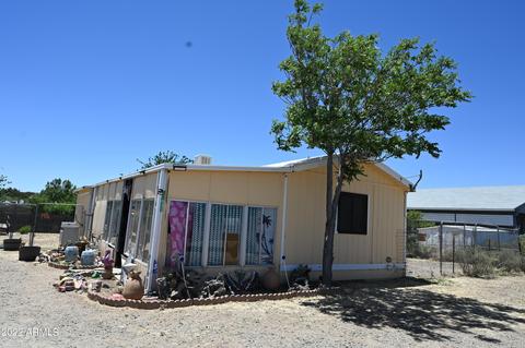 20653 E Stagecoach Trl, Mayer, AZ 86333