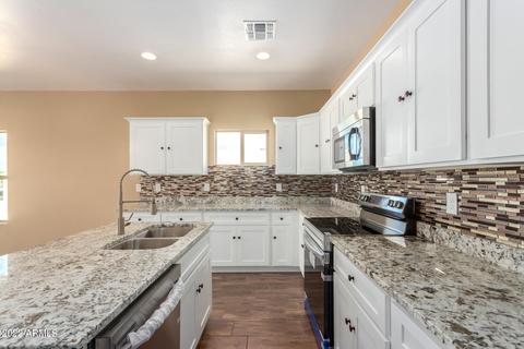 2245 E Saint Catherine Ave, Phoenix, AZ 85042 photo 13