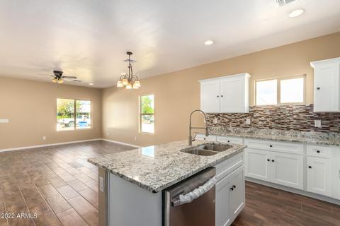 2245 E Saint Catherine Ave, Phoenix, AZ 85042 photo 12