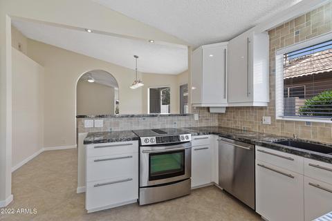 3018 E Kerry Ln, Phoenix, AZ 85050 photo 9
