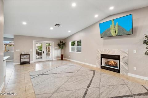 3043 N 34th St, Phoenix, AZ 85018 photo 2