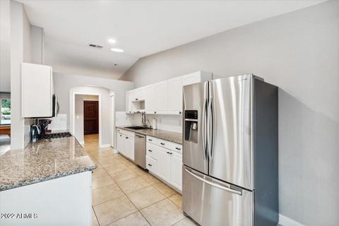 3043 N 34th St, Phoenix, AZ 85018 photo 8