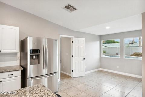 3043 N 34th St, Phoenix, AZ 85018 photo 9