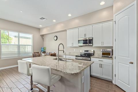 3036 N 37th Pl, Phoenix, AZ 85018 photo 6