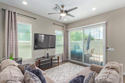 3036 N 37th Pl, Phoenix, AZ 85018 photo 8
