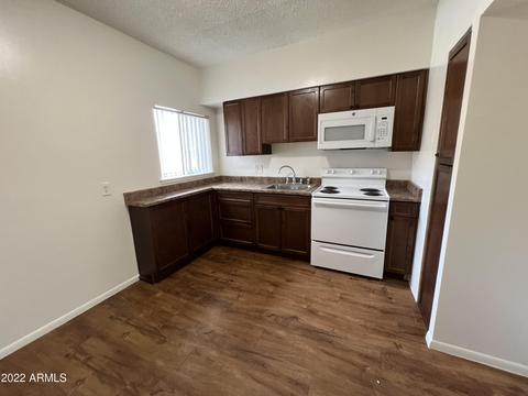 351 E Thomas Rd #D304, Phoenix, AZ 85012 photo 2