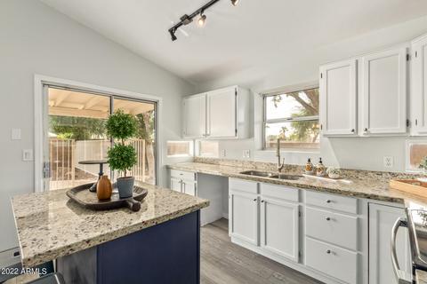 4031 E Rock Wren Rd, Phoenix, AZ 85044 photo 9