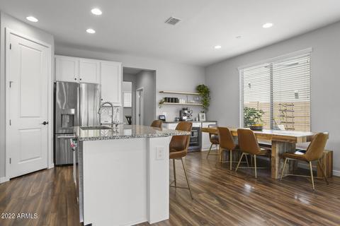 2860 E Riane Rd, Phoenix, AZ 85050 photo 9