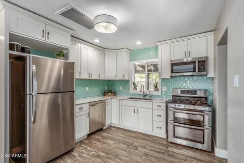 4237 N 3rd Ave, Phoenix, AZ 85013 photo 1