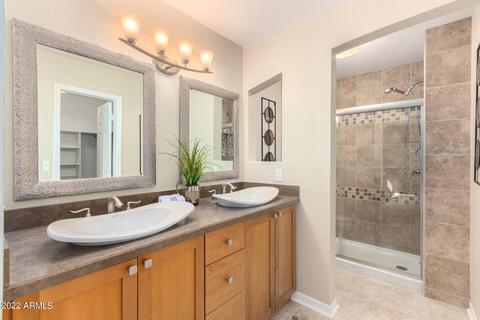 237 E Desert Ln, Gilbert, AZ 85234 photo 32