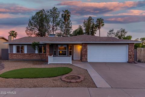 237 E Desert Ln, Gilbert, AZ 85234 photo 1