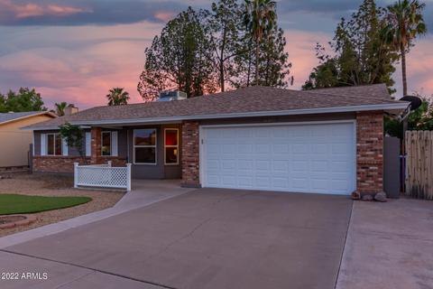237 E Desert Ln, Gilbert, AZ 85234 photo 5