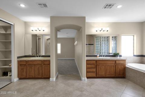 4130 E Woodside Way, Gilbert, AZ 85297 photo 31