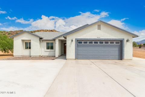 5215 N Monterey Dr, Apache Junction, AZ 85120 photo 1