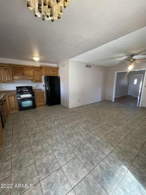2901 E Michelle Dr, Phoenix, AZ 85032 photo 14