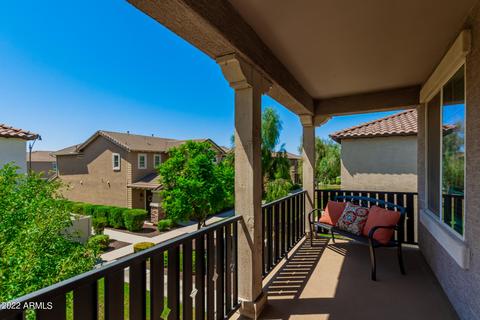 3871 Edna Dr, Gilbert, AZ 85296 photo 2