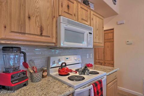 2708 High Pine Loop, Overgaard, AZ 85933 photo 11