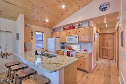 2708 High Pine Loop, Overgaard, AZ 85933 photo 8