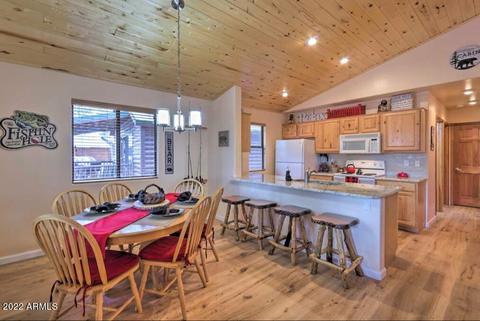 2708 High Pine Loop, Overgaard, AZ 85933 photo 7